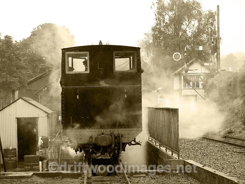 WLLR firing the Earl leaving shed for Bank Holiday - The Welshpool & Llanfair Light Railway