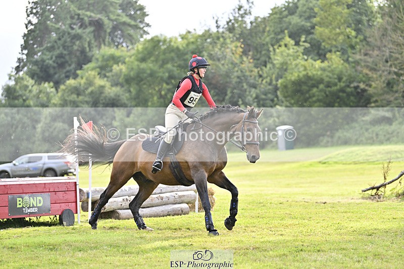 240825X-171008-37678 - 80cm XC 16.30 to 17.30