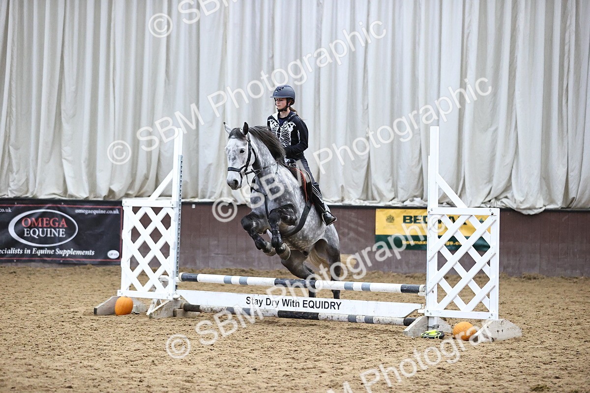 SBM_001581 - Class 3 - Horse & Hound 60cm