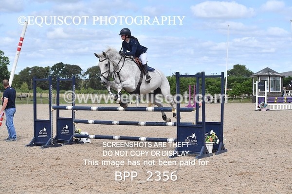 BPP_2356 - CLASS 17 SUN Senior Newcomers/ 1.10m Open