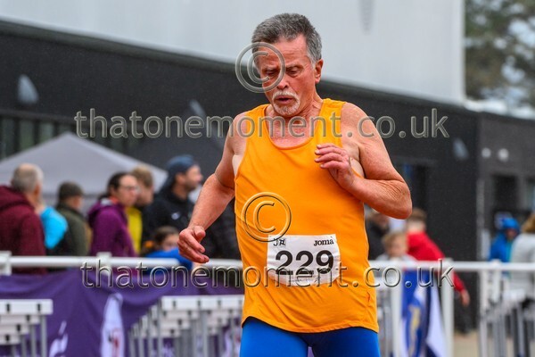 ComMast25-929412 - Track Male Set One