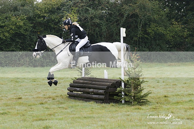 WWHT 171021 0516 - Novice Restricted (0.80m)  17/10/21
