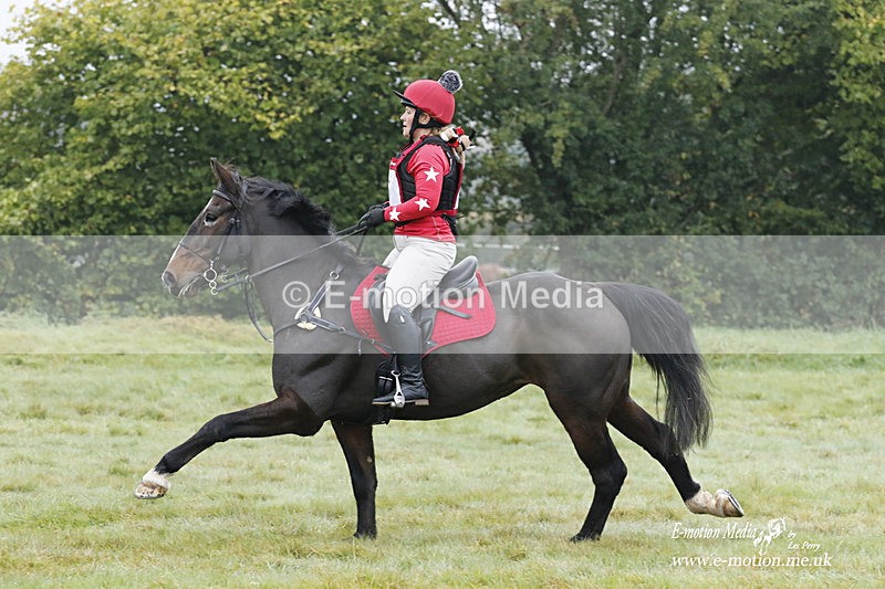 WWHT 171021 0310 - Novice Restricted (0.80m)  17/10/21