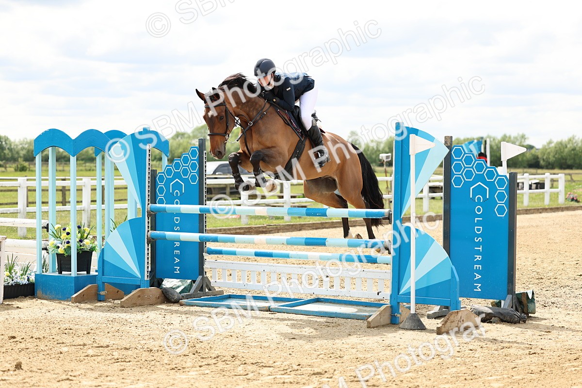 SBM_006022 - Class 19 - Senior Newcomers - 1.10m