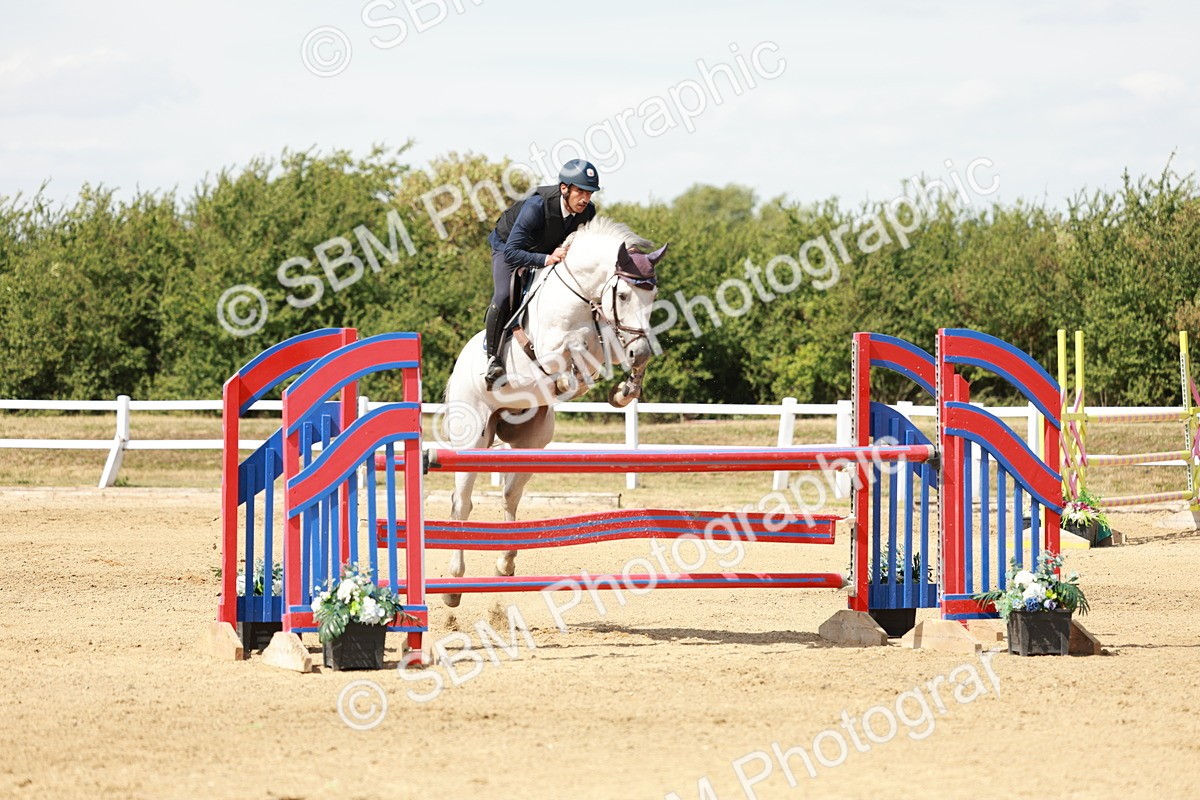 SBM_008019 - Class 4 - Senior Foxhunter - 1.20m Open