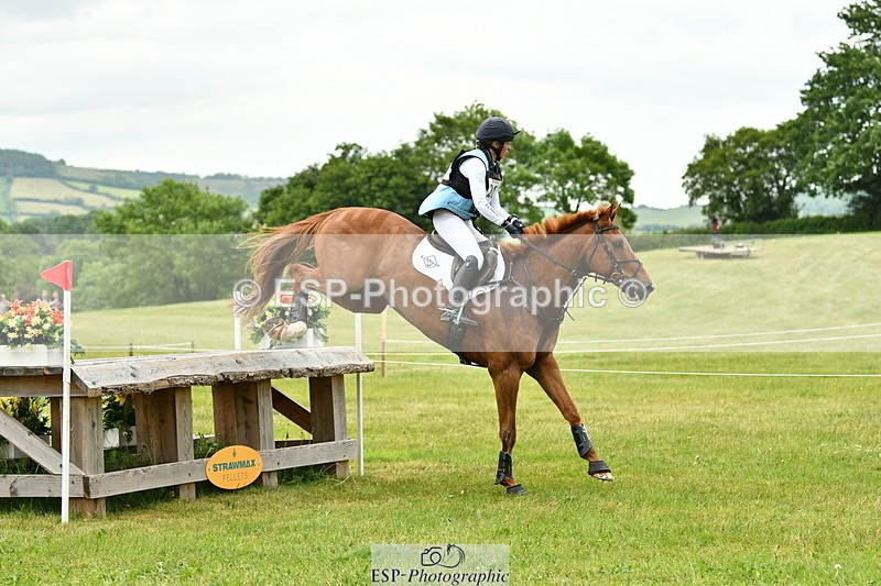 250524A-154043-14246 - C-202-Kitty.King-MBF.REDHOUSE.EVOQUE