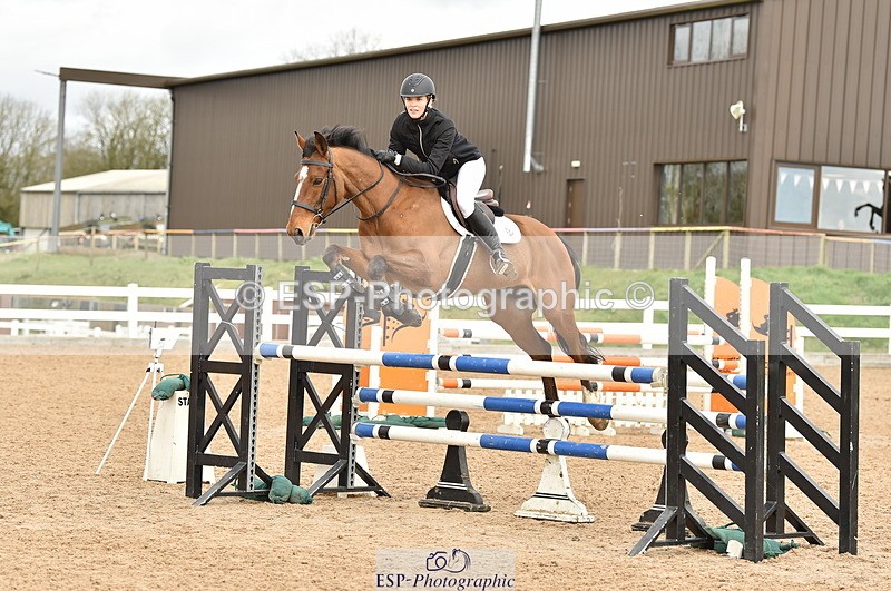 240403A-141016-00725 - Cls 4 Newcomers and 1.10m Open