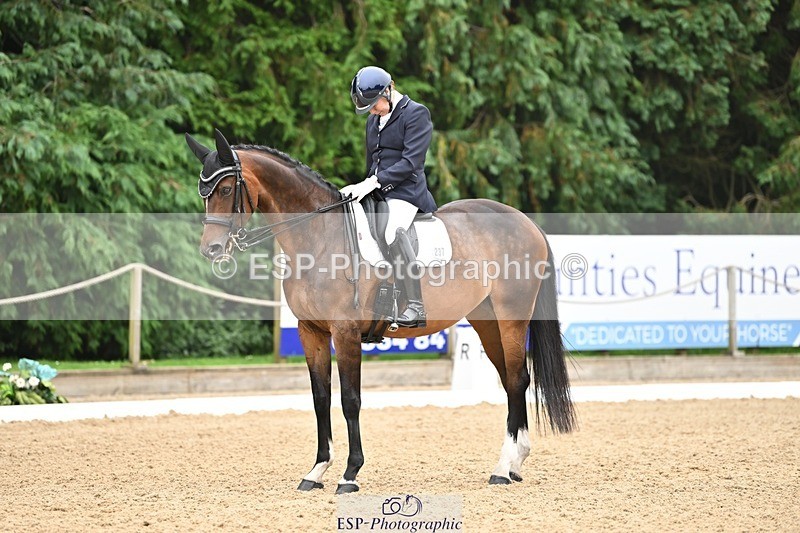 240811-123828-05772 - 237-Debbie.Summerfield-I.Cleo