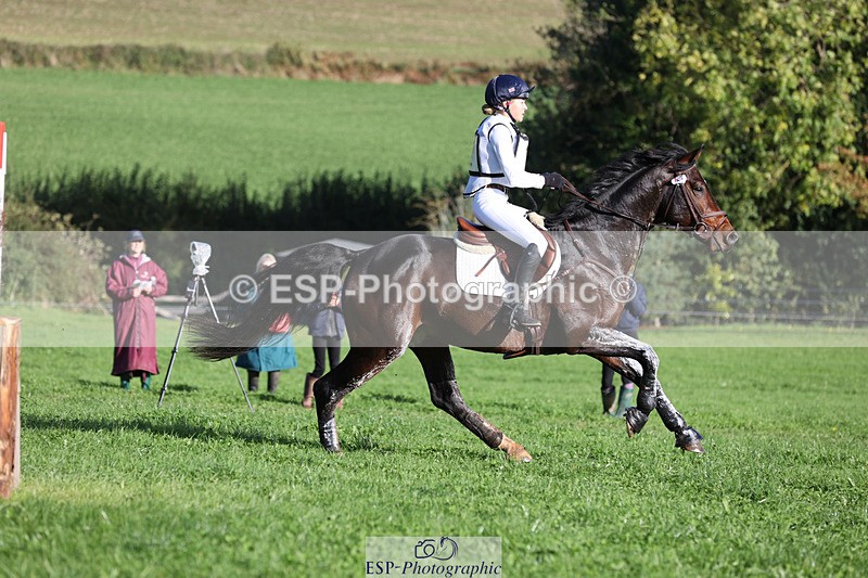 241025-111123-06428 - 012-Mollie.Summerland-SKITTEL.D'EKWI