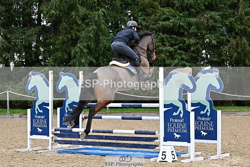 250201A-144536-01016 - Cls 04 Local Horse 120cm