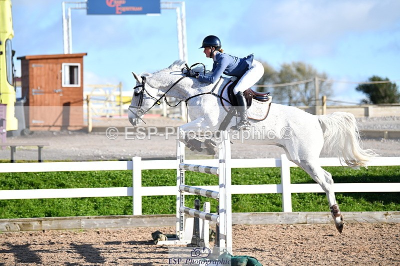 231110A-145503-00928 - Cls 6 Foxhunter & 1.20m Open