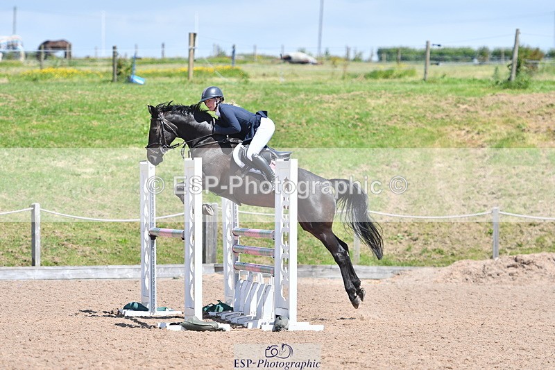 240609A-130044-05461 - Cls 18 Snr Newcomers and 1.10m Open