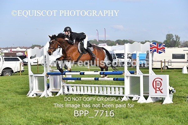 BPP_7716 - CLASS 6 Nisbets Fresh From The Farm & The Golf Inn 1.00m Amateur Championship