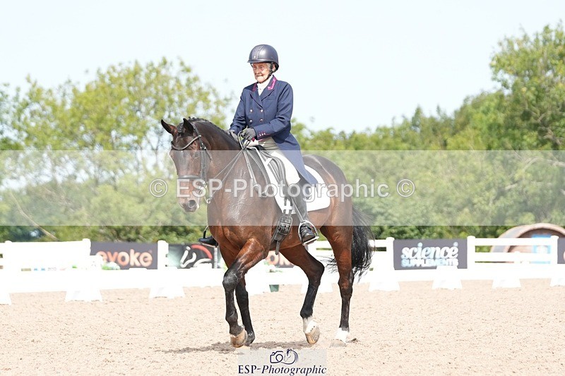 250815-120002-01019 - 015-Susan.LanzWellshead.Foxtrot