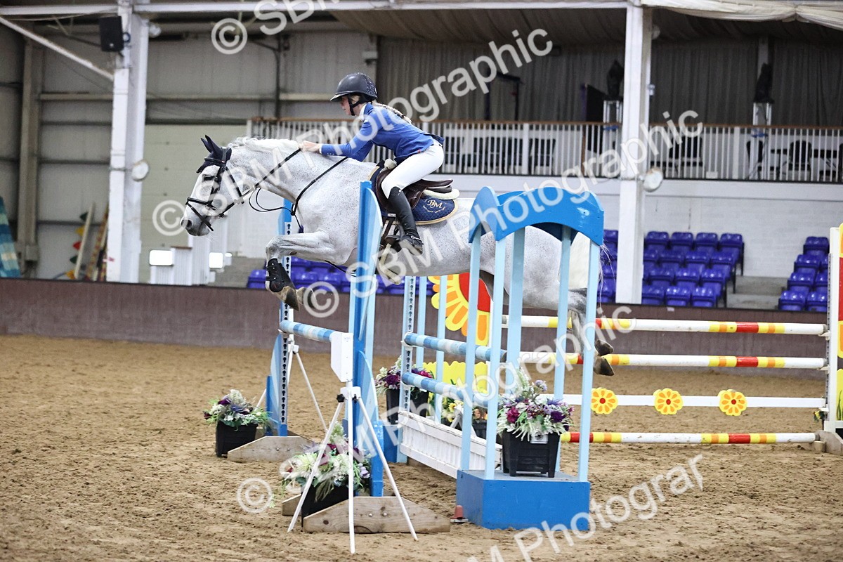 SBM_005696 - Class 17 - Senior Newcomers 1.10m