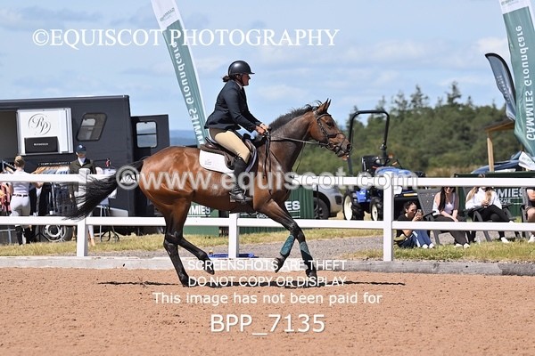 BPP_7135 - CLASS 14 FRI Nupafeeds Senior Dicovery/1m open