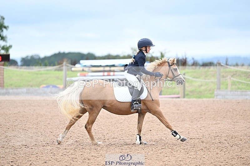 240813-152454-00063 - Clear round & 60cm