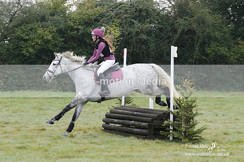 WWHT 171021 0322 - Novice Restricted (0.80m)  17/10/21