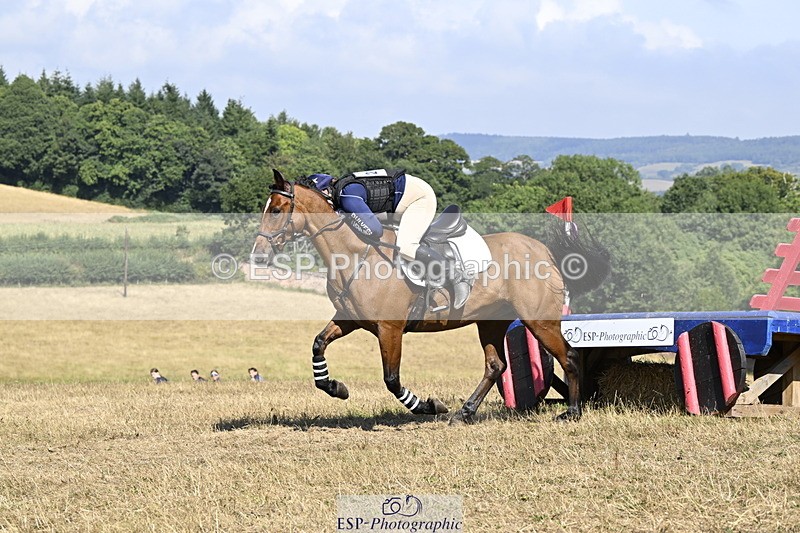 250824A-150003-38887 - 2148-Eva.Kevern-Monivea.Western.Diamond