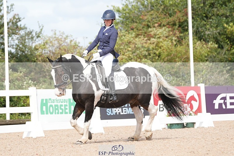 250906-121750-02302 - 082-Samantha.FussellDai.The.Pied