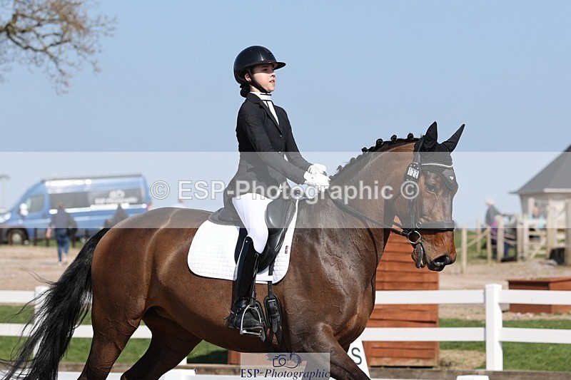 250404-150254-07018 - 122-Marie-Ayesha.Barilits-Gupta-Waverley.Furst.Dance