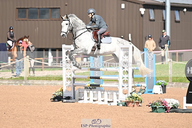 240912A-113411-00599 - Cls 2 Snr Newcomers