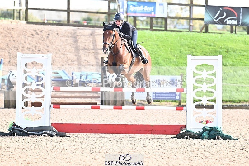 251004-124608-02084 - Cls 10 Foxhunter and 1.20m
