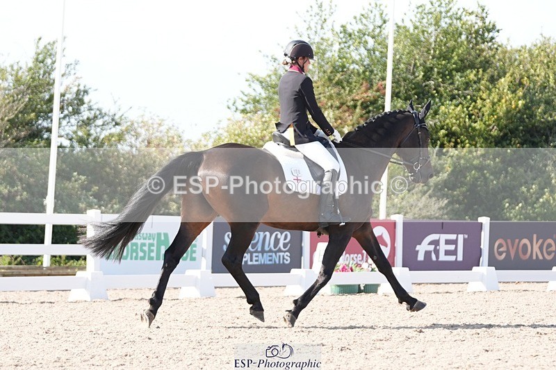 250906-160021-04931 - 100-Adele.RonchettiFamily.Affair