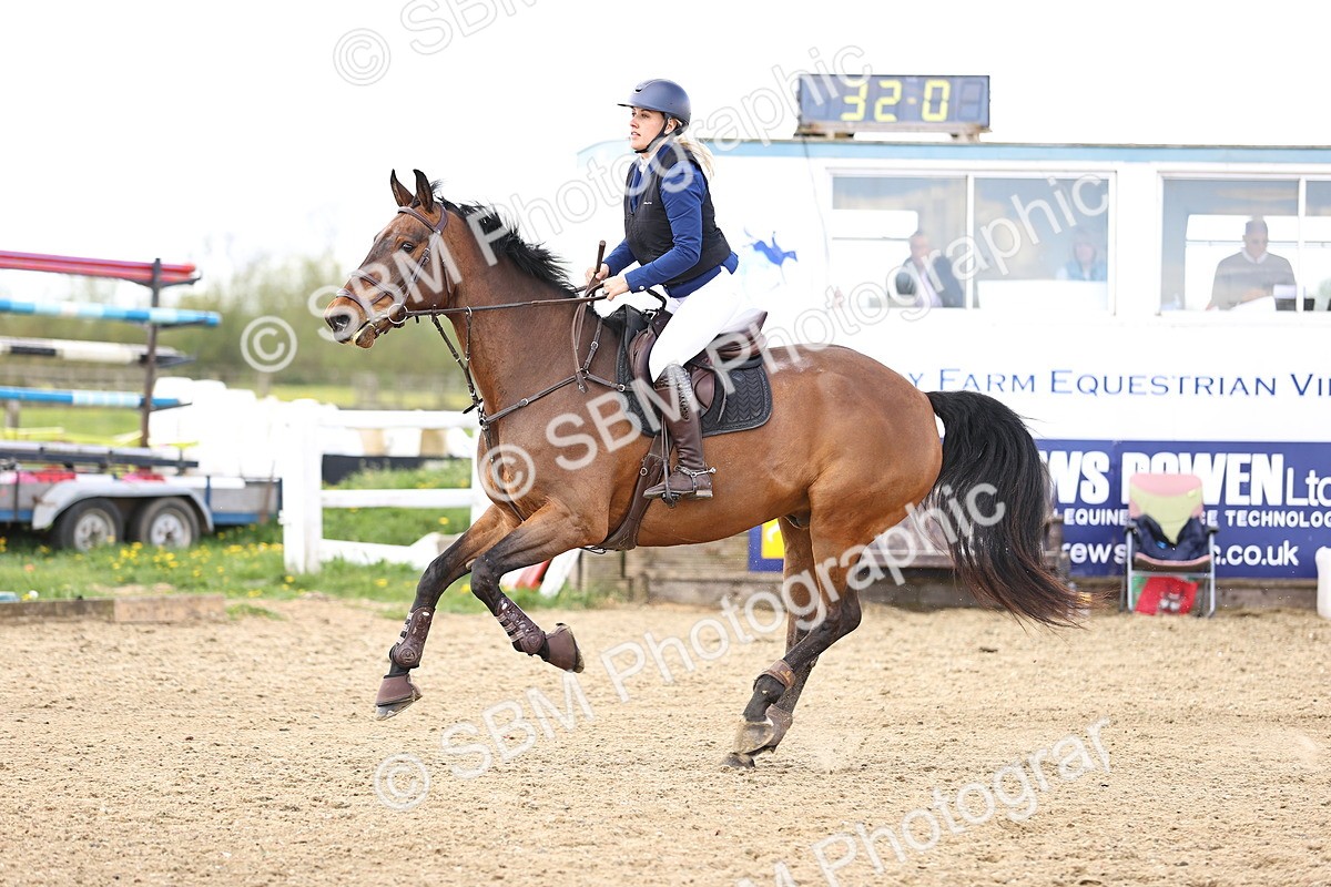 SBM_004021 - Class 17 - Senior Newcomers - 1.10m