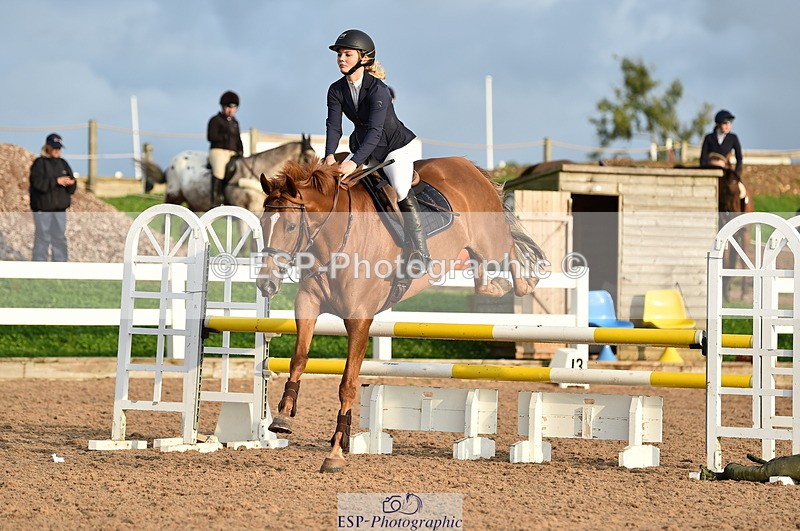 220829A-182026-00542 - 90cm classes