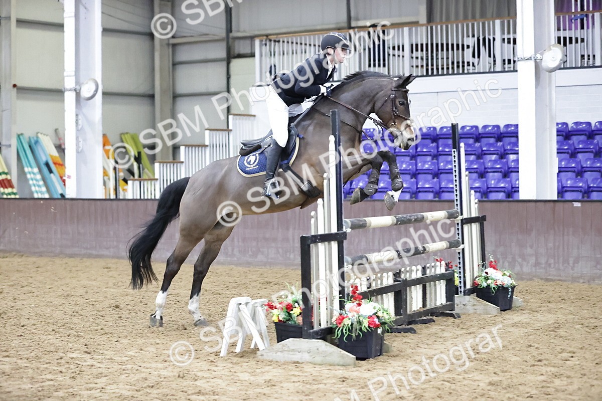 SBM_001369 - Class 4 - Senior Newcomers/ 1.10m Open