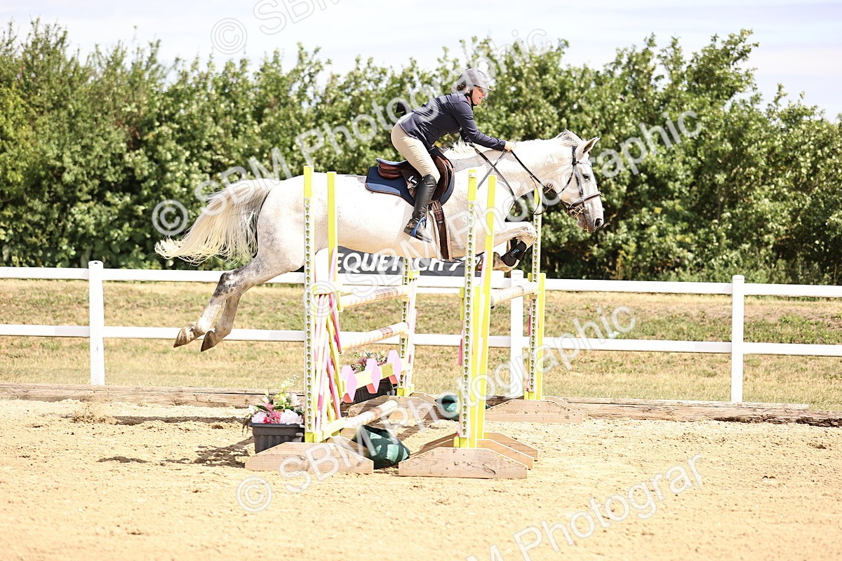 SBM_009799 - Class 8 - Senior Newcomers - 1.10  Open