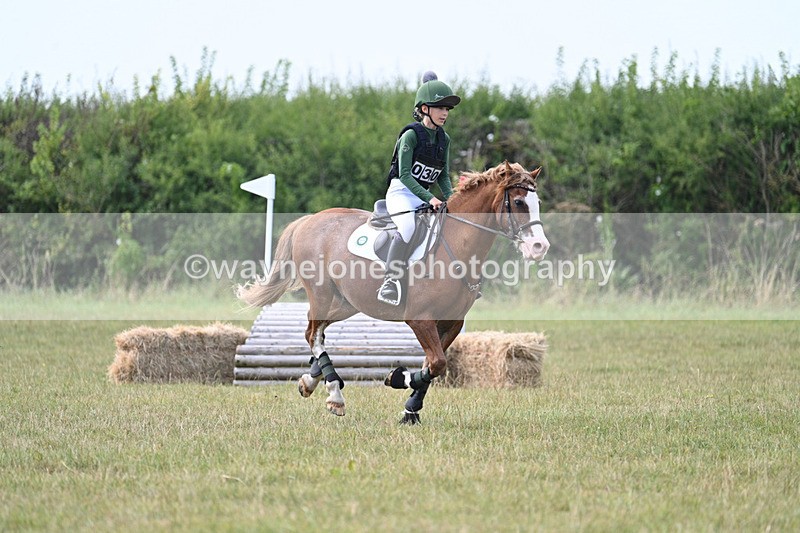 WJ7_7176 - 60cm XC Time 13:22 to 13:53