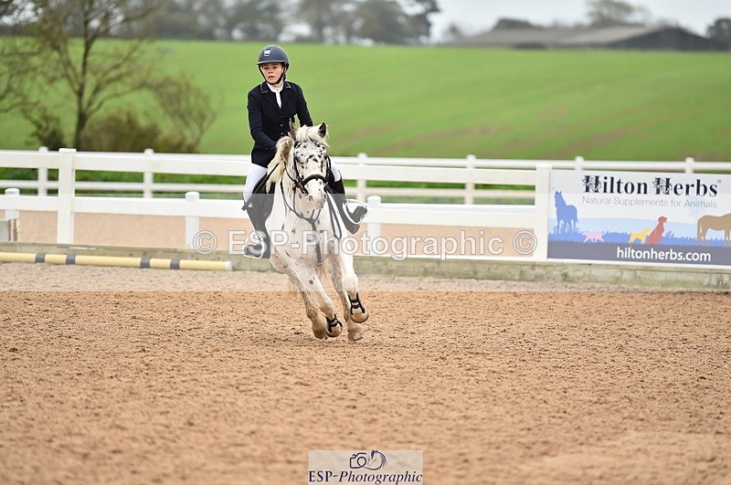 231028A-131436-01634 - Cls 4 Newcomers & 1m Open