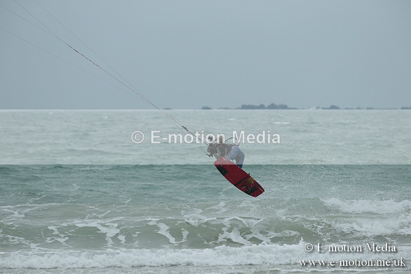 KS 300313-19 - Kite Surfing