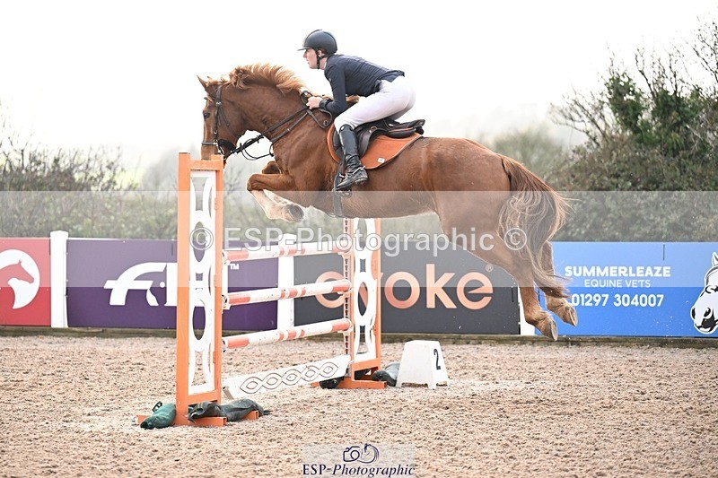 251206-140011-01224 - Cls 13 Snr Foxhunter and 1.20m