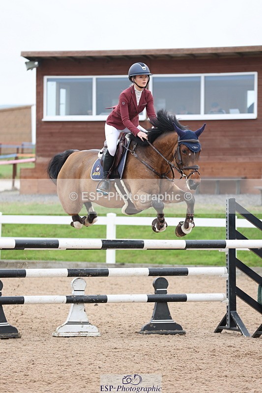 241101A-121413-01684 - FRI Cls 5 Newcomers and 1.10m Open