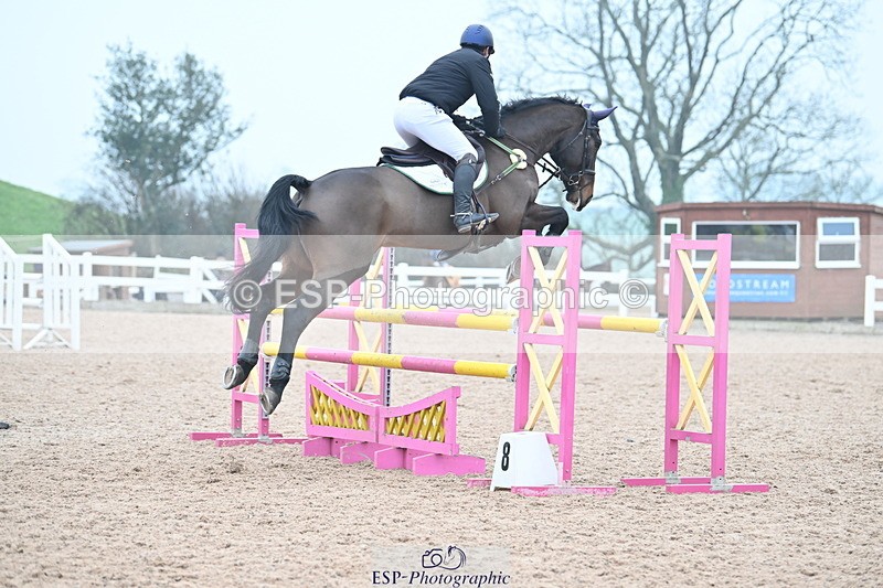 240113A-125311-02068 - Cls 12 Newcomers and 1.10m Open