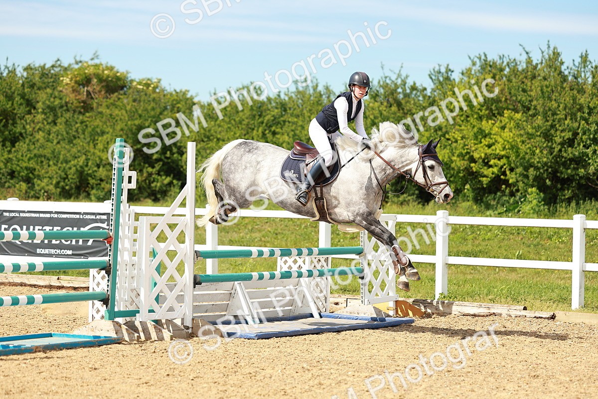 SBM_002531 - Class 4 - Senior Newcomers - 1.10m