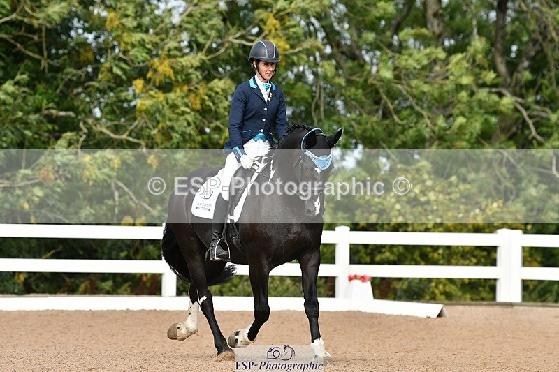 250906-102431-00596 - 045-Alys.MatraversJannick