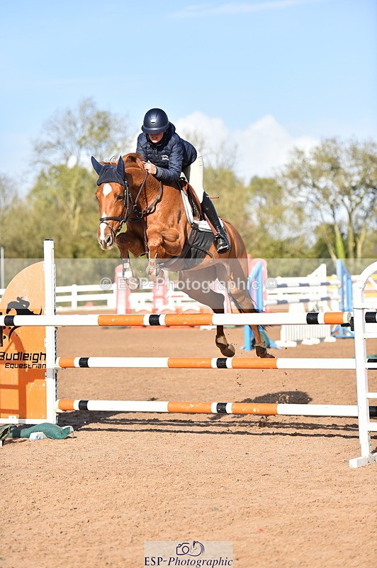 231101A-125208-00289 - Cls 5 Foxhunter & 1.20m Open