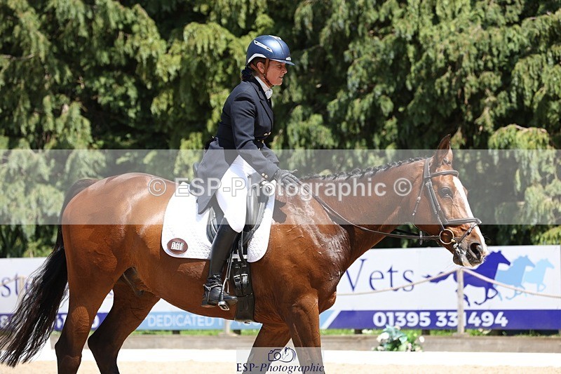 230526-134848-06400 - 368-COIRBAN_SARCO_DELUX-Rebecca_Gibbs-WEDTrotUp+DR