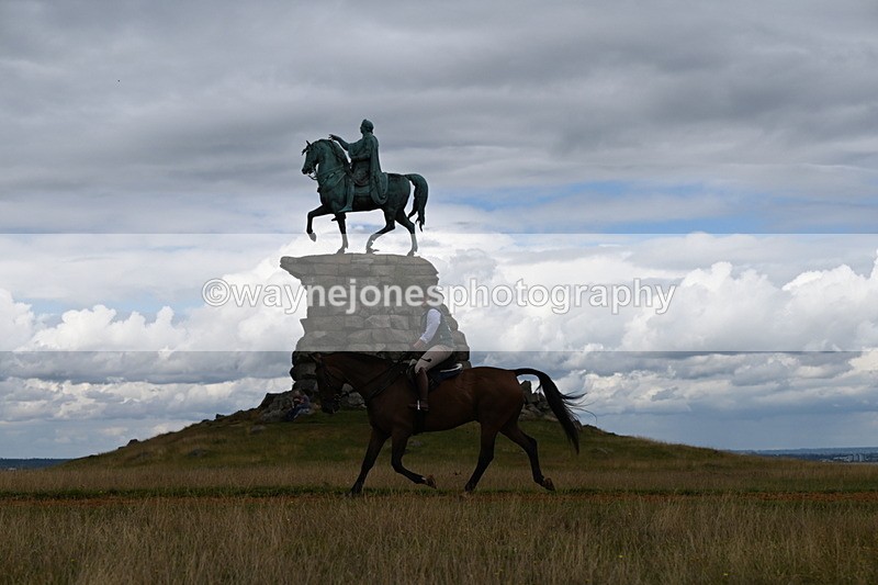 DSC_9401 - Time at Statue 14:33 to 15:10