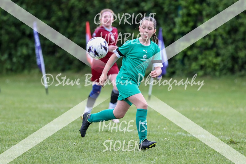 1DX32222 - Covingham Park V Tadpole Farm