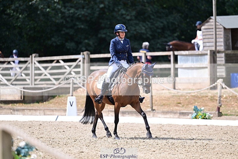 260802A-111446-05493 - Novice Silver break - break