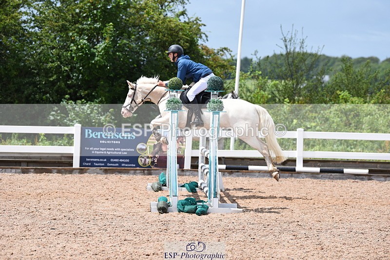 230715A-131510-01183 - Cls 4 Newcomers & 1m Open