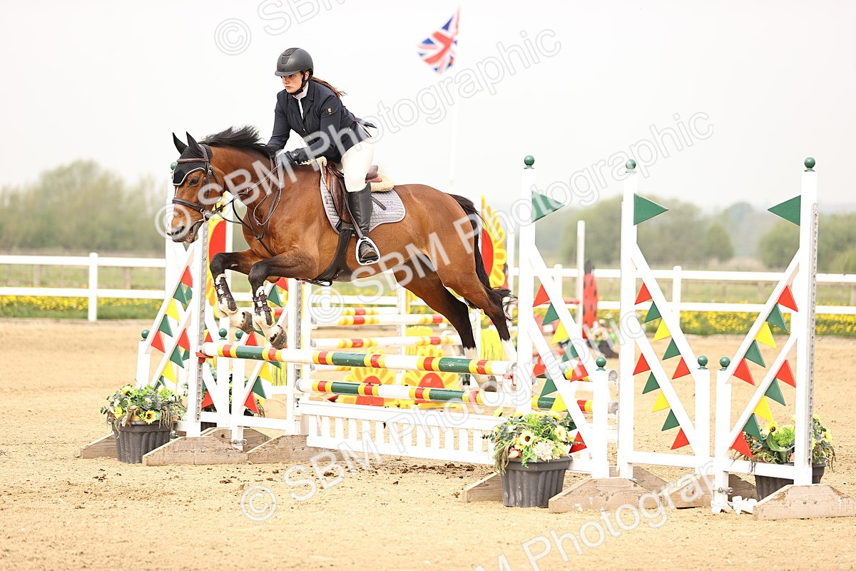  - Class 15 - Senior British novice - 90cm