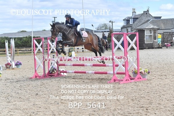 BPP_5641 - CLASS 24 SUN Senior BritiNovice/ 90cm Open