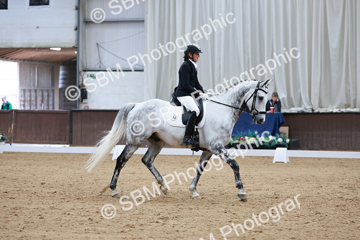 SBM_010013 - Class 6b - Novice 6 - 12.40-13.43