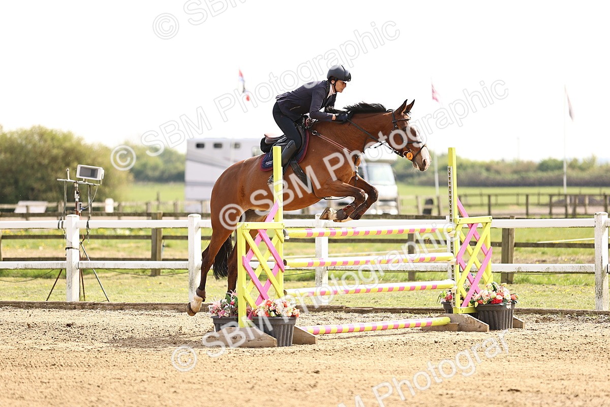  - Class 13 - Senior Foxhunter - 1.20m
